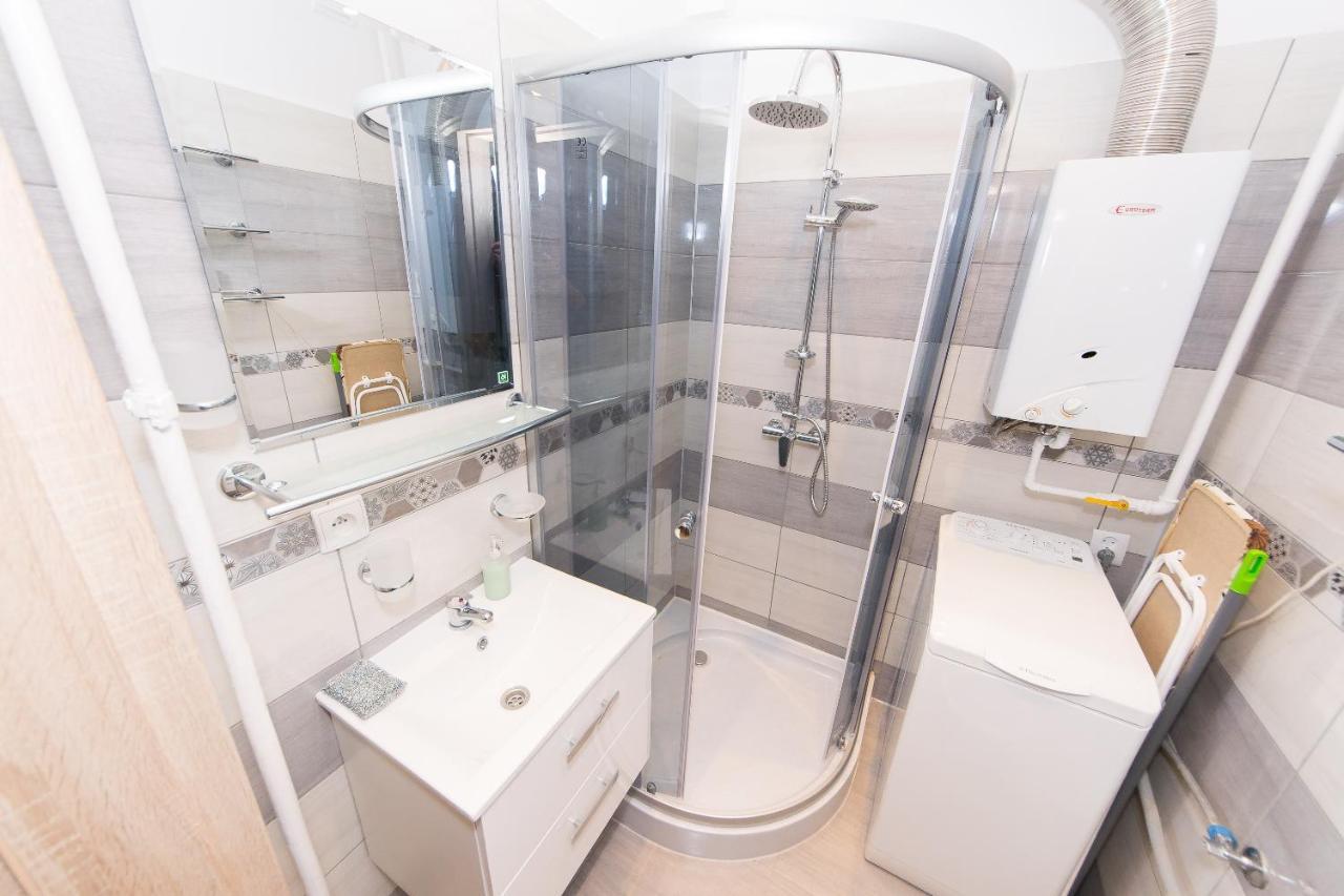 3-Bedroom Flat In City Center P4You Pl Cracovia Exterior foto
